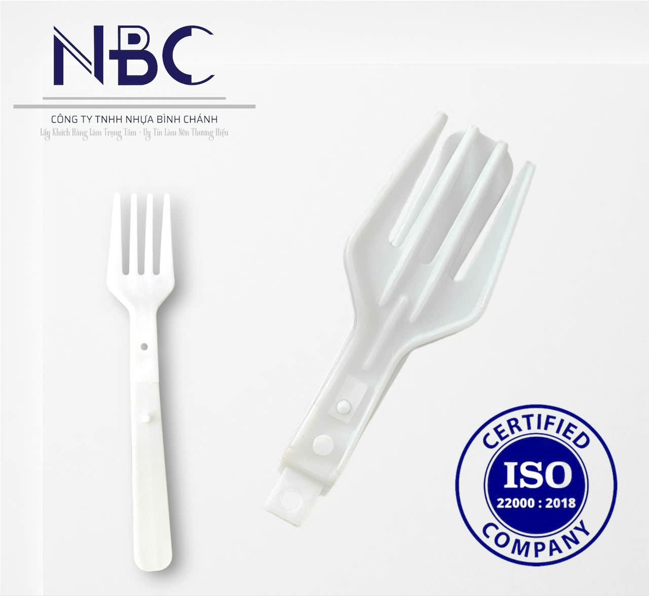 Nĩa nhựa trắng/ đen dùng một lần tiện lợi 